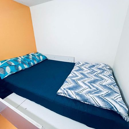 Moon Backpackers Burjman Exit 2, Family Partitions, Loft Partitions, Apartment ดูไบ ภายนอก รูปภาพ