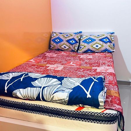 Moon Backpackers Burjman Exit 2, Family Partitions, Loft Partitions, Apartment ดูไบ ภายนอก รูปภาพ