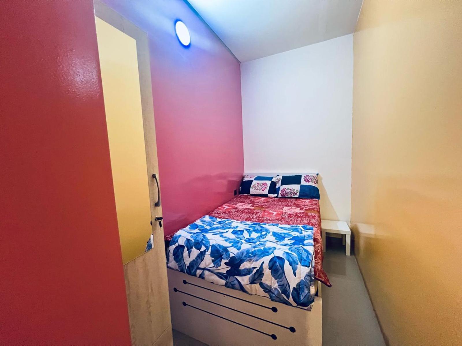 Moon Backpackers Burjman Exit 2, Family Partitions, Loft Partitions, Apartment ดูไบ ภายนอก รูปภาพ