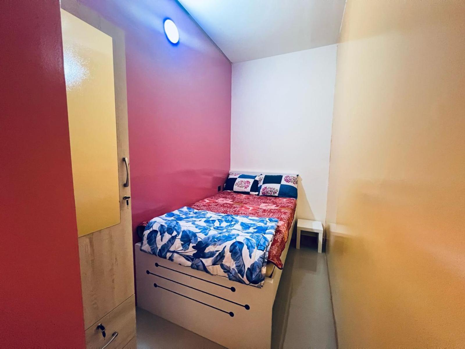 Moon Backpackers Burjman Exit 2, Family Partitions, Loft Partitions, Apartment ดูไบ ภายนอก รูปภาพ