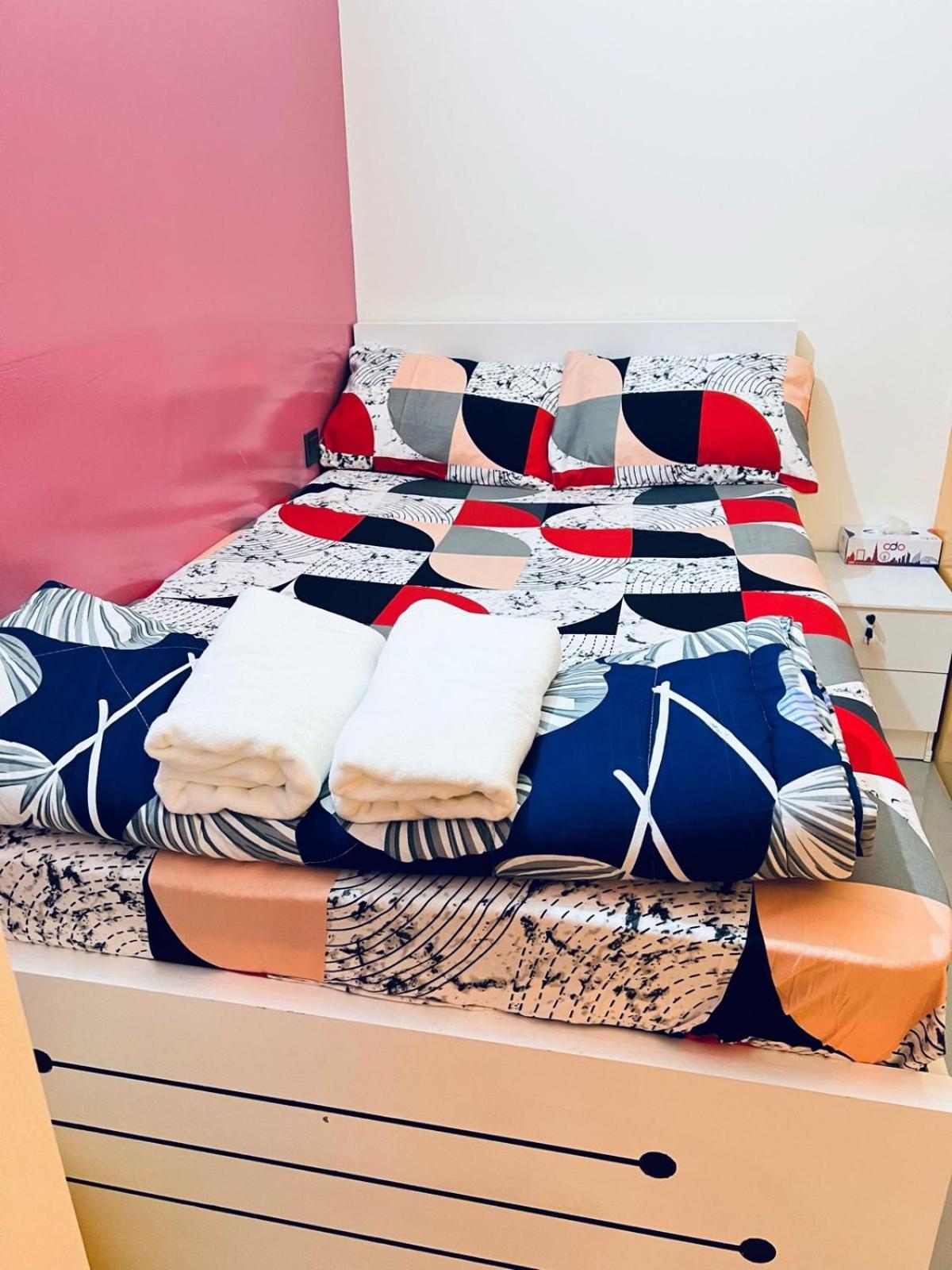 Moon Backpackers Burjman Exit 2, Family Partitions, Loft Partitions, Apartment ดูไบ ภายนอก รูปภาพ
