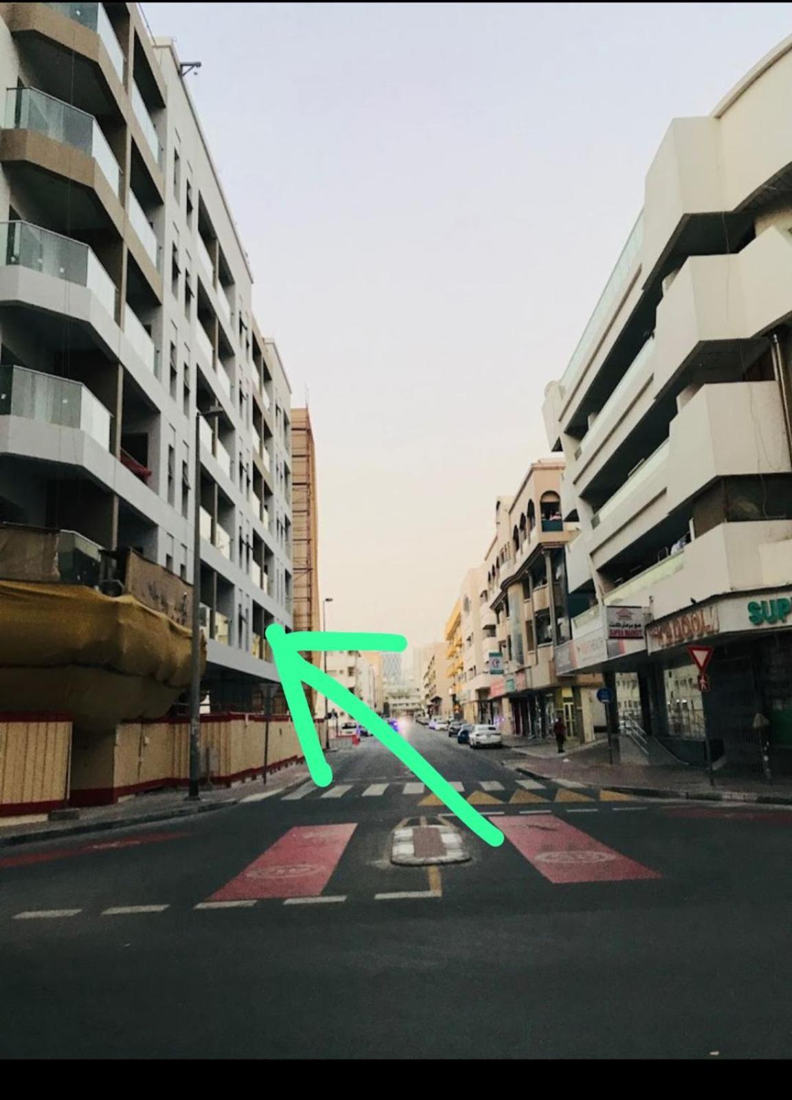 Moon Backpackers Burjman Exit 2, Family Partitions, Loft Partitions, Apartment ดูไบ ภายนอก รูปภาพ